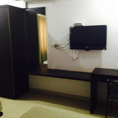 Aston Service Apartment 벵갈루루 외부 사진
