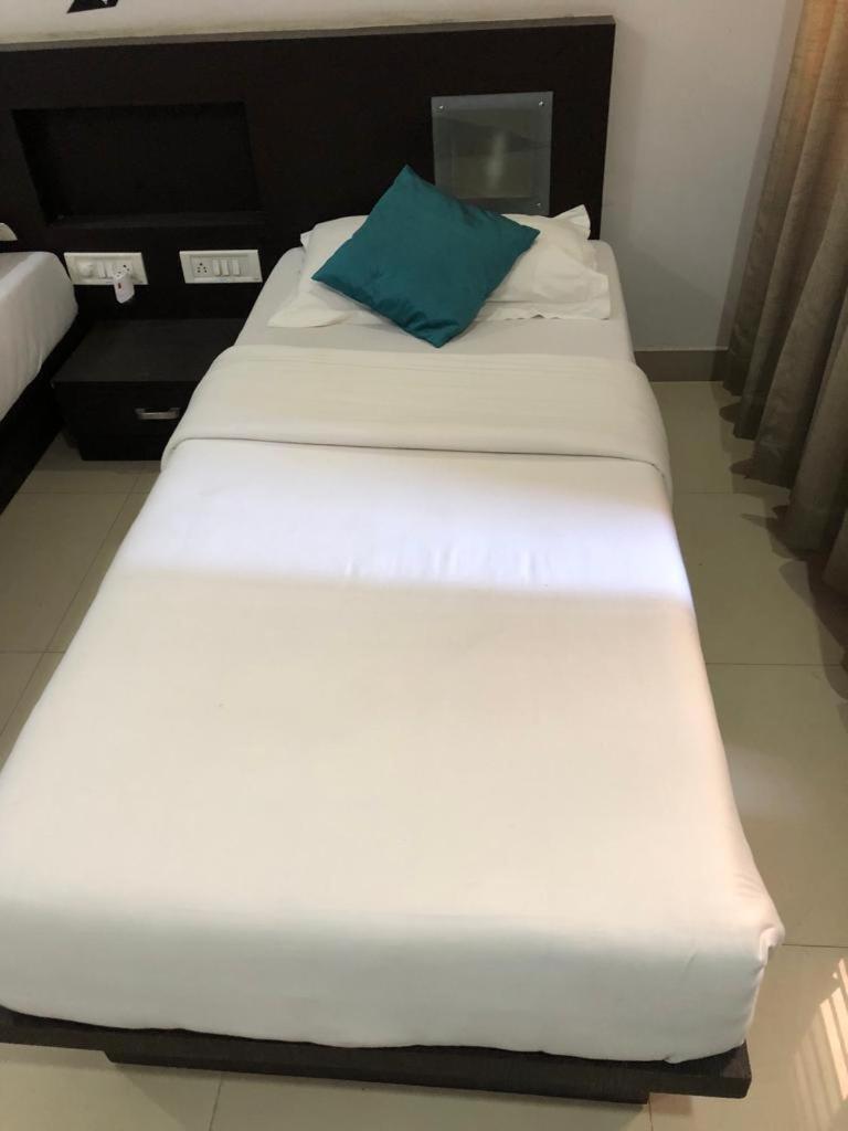 Aston Service Apartment 벵갈루루 외부 사진